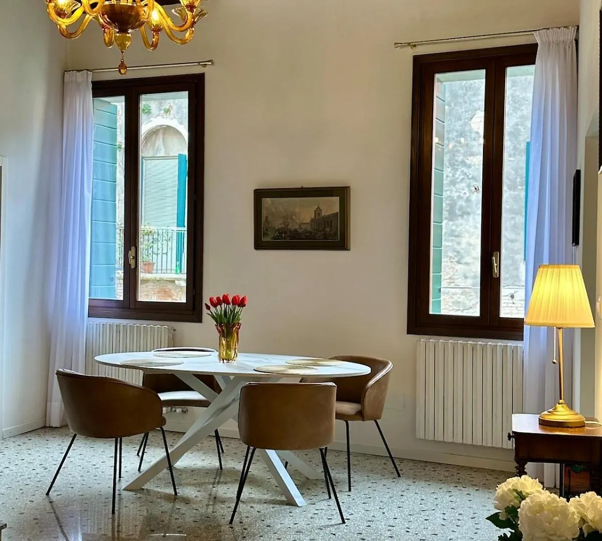 Campo San Polo Canal View Apartment Venedig Italien
