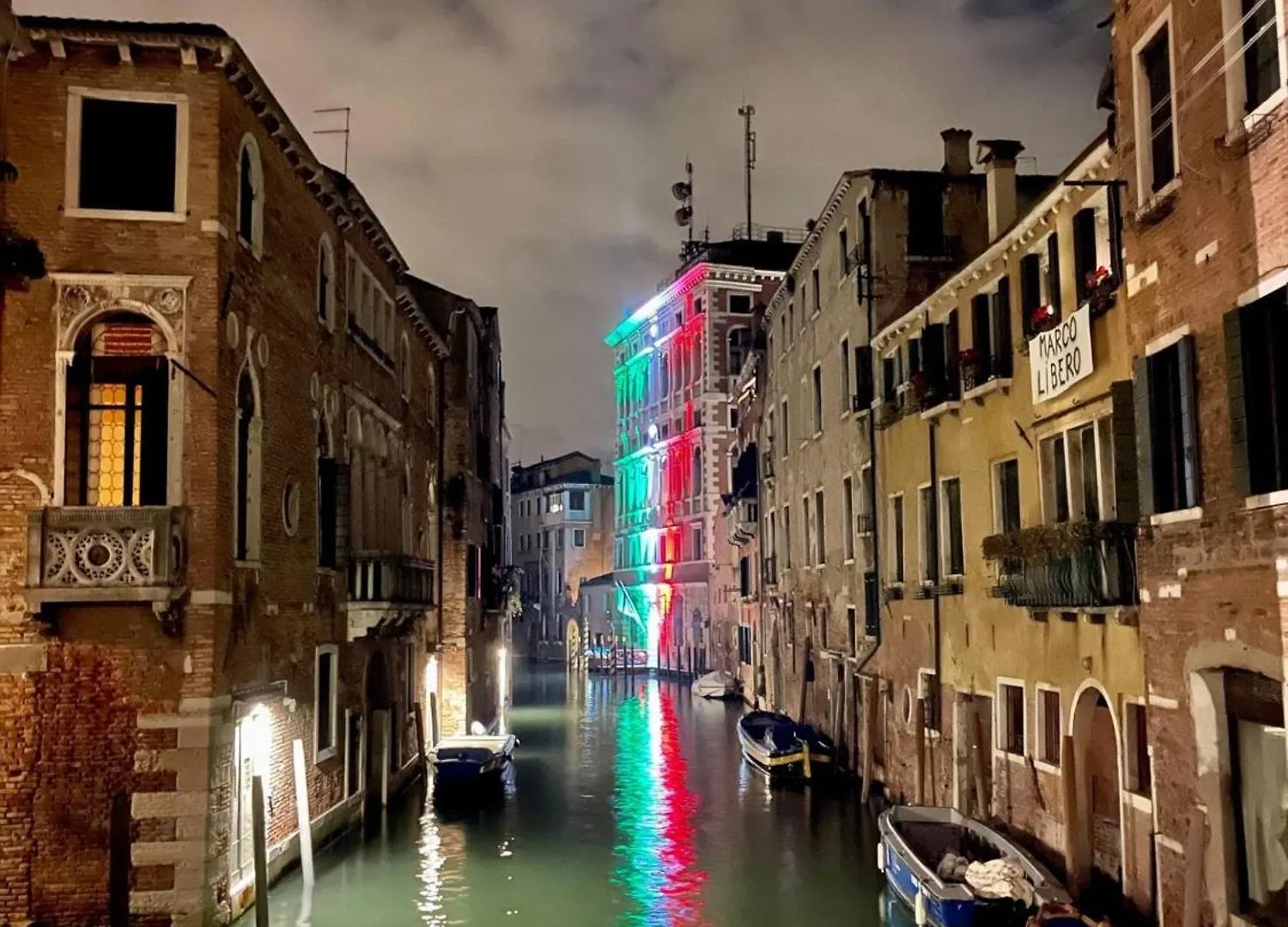 Campo San Polo Canal View Apartment Venedig